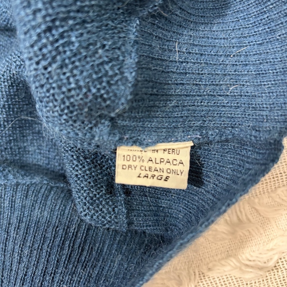 Andean Sweater Mens L Blue 100% Alpaca V Neck Knit Peru Grandpacore Golf Luxury - Picture 6 of 10